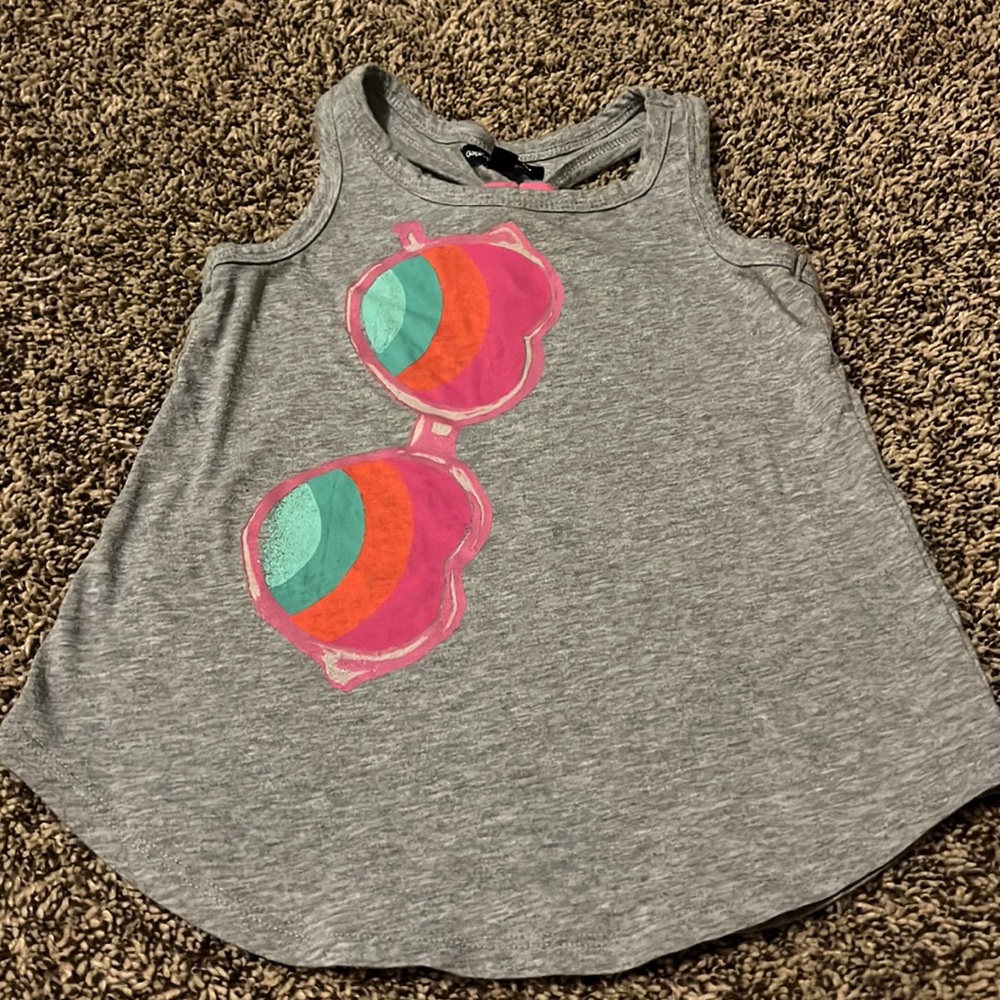 Gap shirt